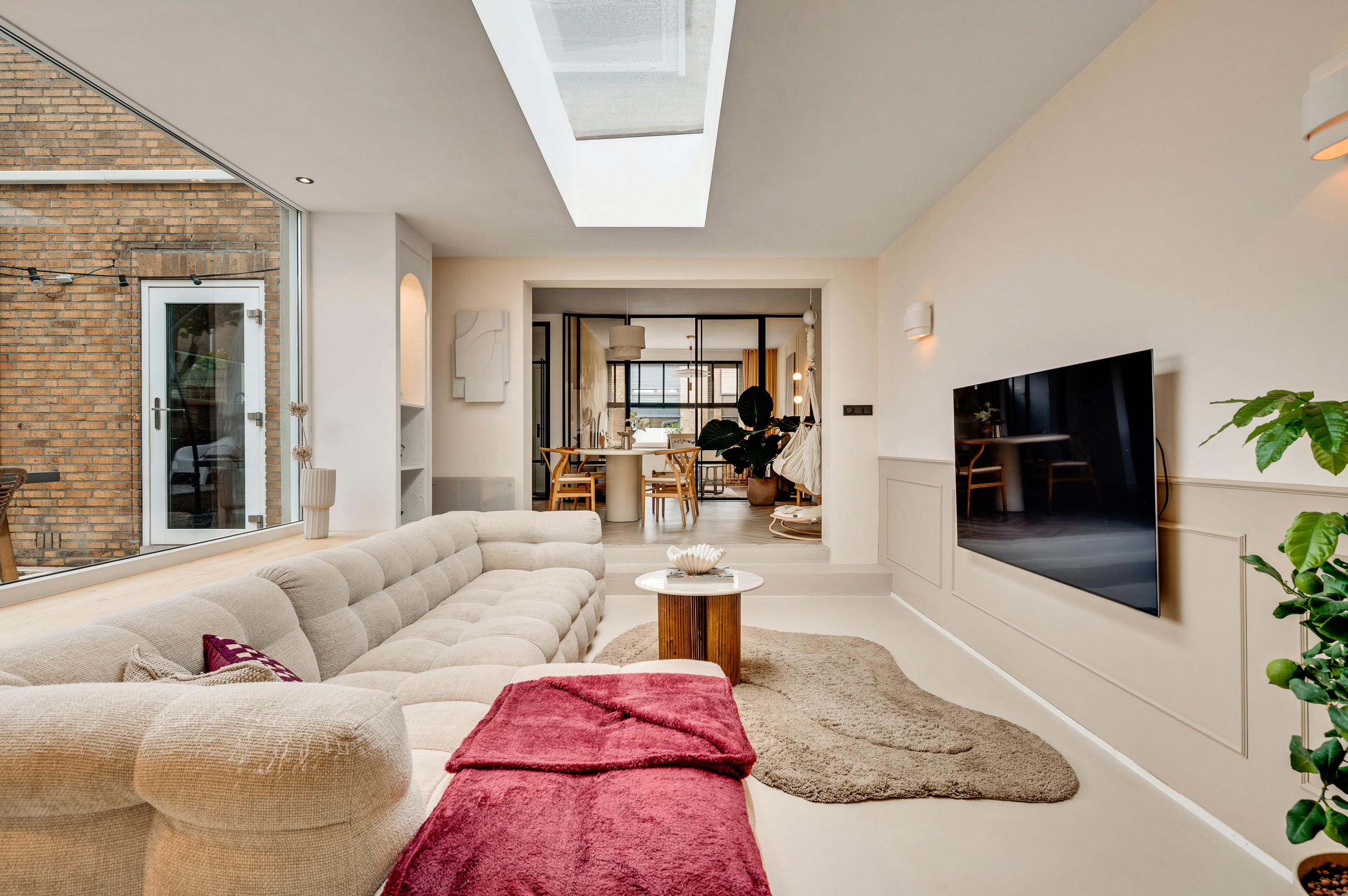 Twee-onder-één-kap te koop: Burg. Donnersstraat 12, Munstergeleen