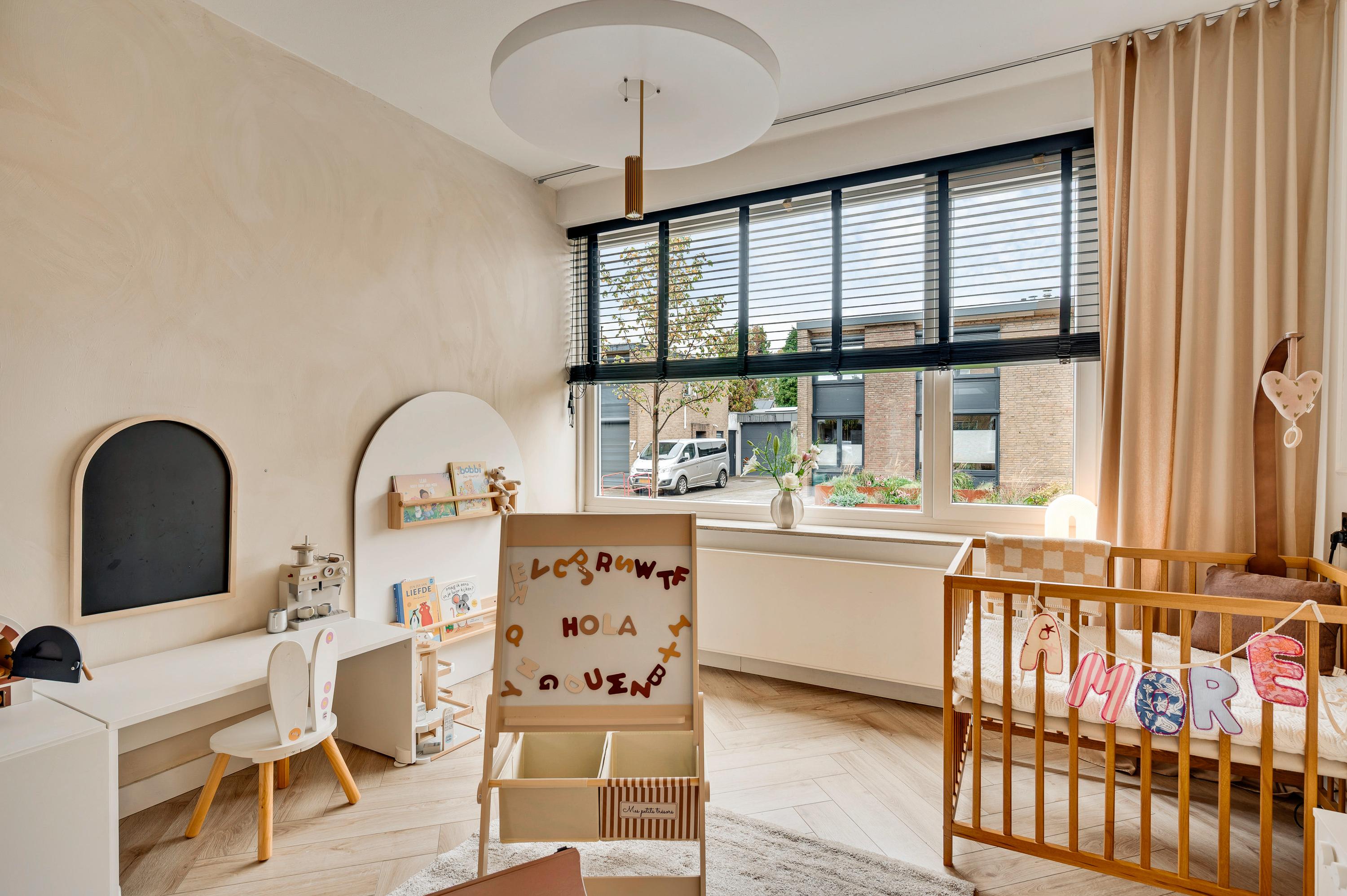 Twee-onder-één-kap te koop: Burg. Donnersstraat 12, Munstergeleen