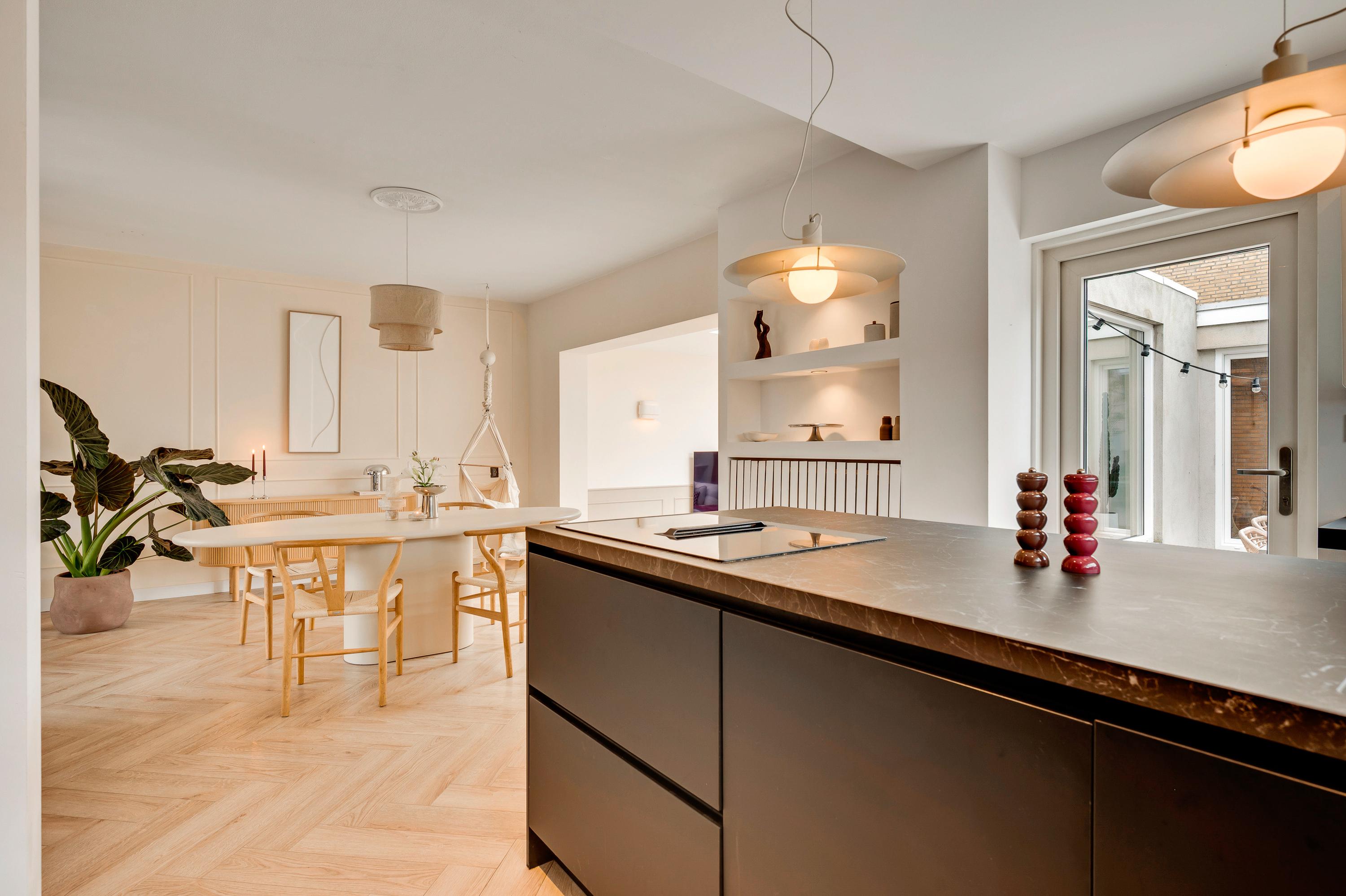 Twee-onder-één-kap te koop: Burg. Donnersstraat 12, Munstergeleen
